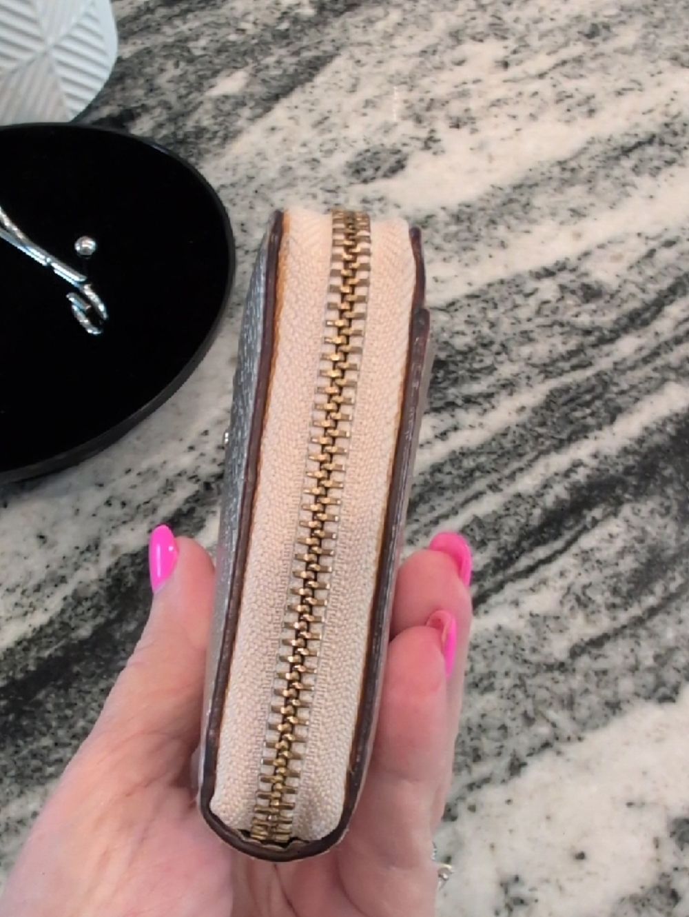 kate spade ♠️ Wellesley Neda Metallic Rose Gold Zip-Around Wallet - Picture 4 of 8